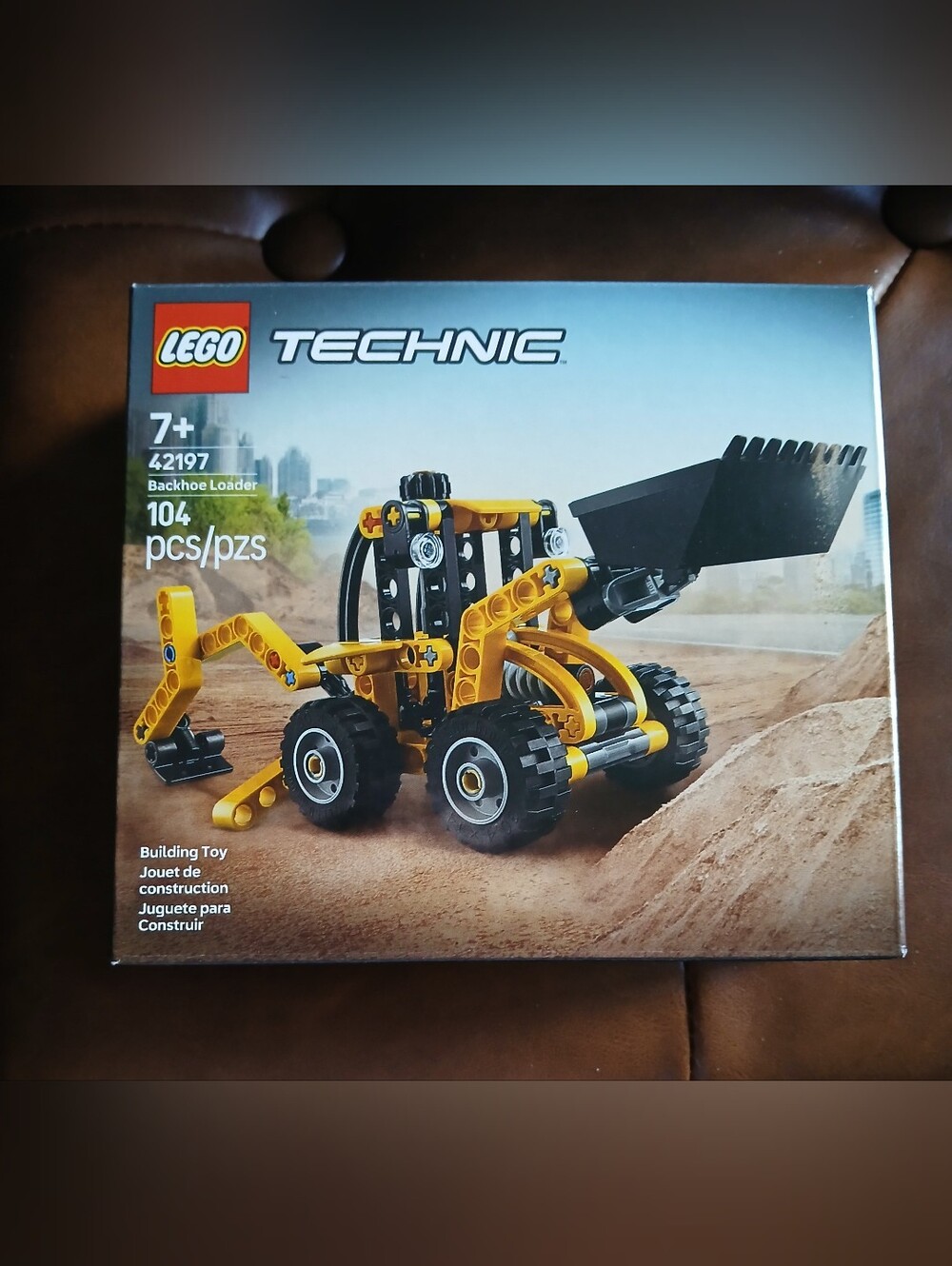 LEGO Technic Backhoe Loader. NWT Ages 7+ 104 Pieces